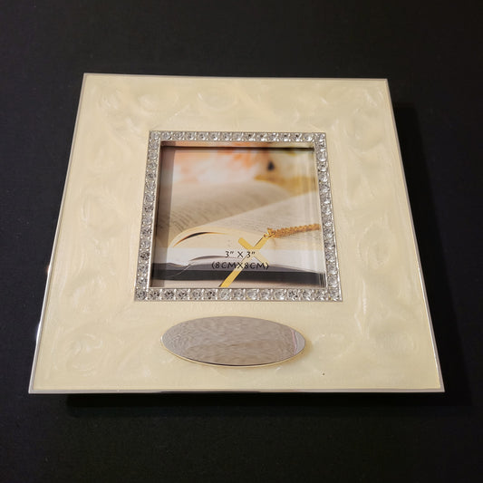 Square frame
